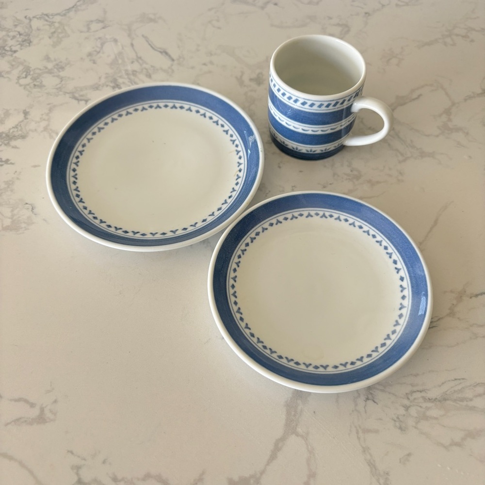 Morning by Felissimo set of two plates and small expresso cup